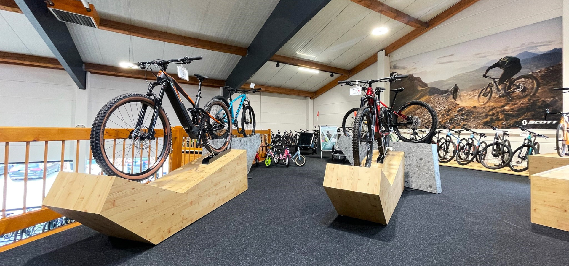 Cooler Fahrrad Ladenbau für RADSPORT ERSING